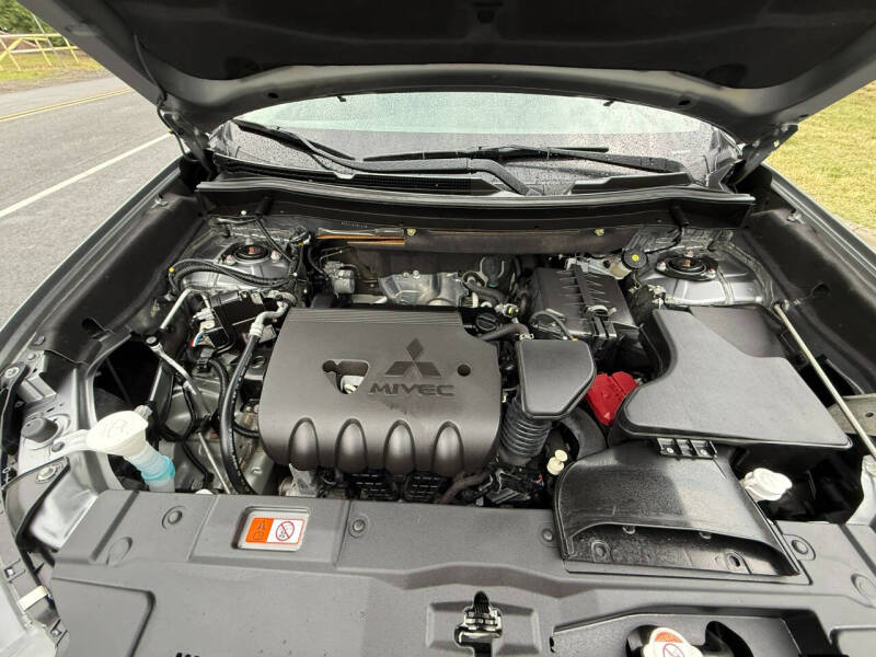 2019 Mitsubishi Outlander ES