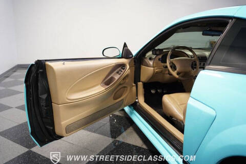 2004 Ford Mustang GT Deluxe