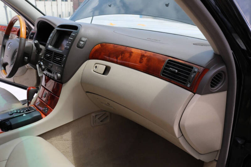 2002 Lexus LS 430