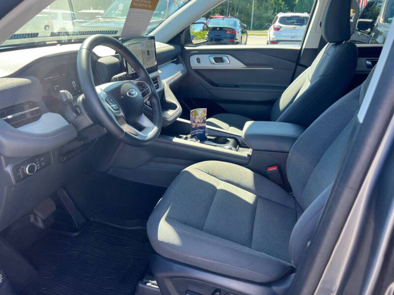 2025 Ford Explorer Active