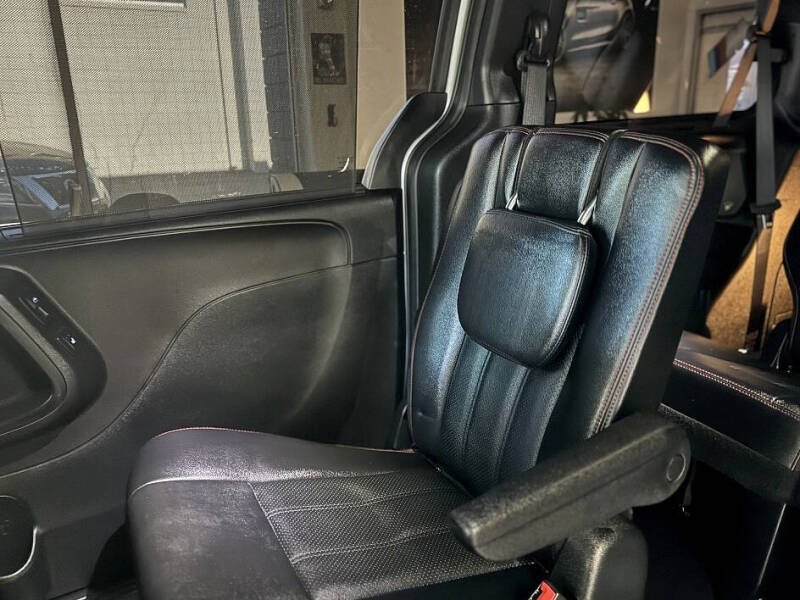 2014 Dodge Grand Caravan R/T