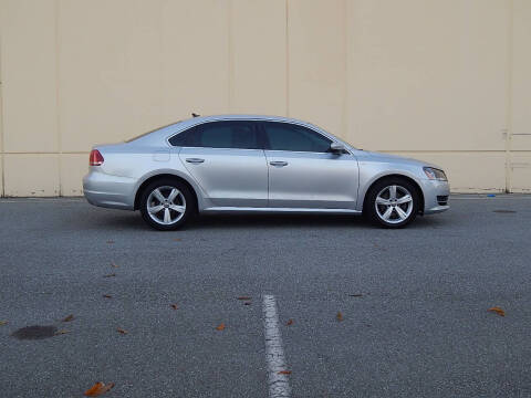 2014 Volkswagen Passat 1.8T Wolfsburg Edition PZEV