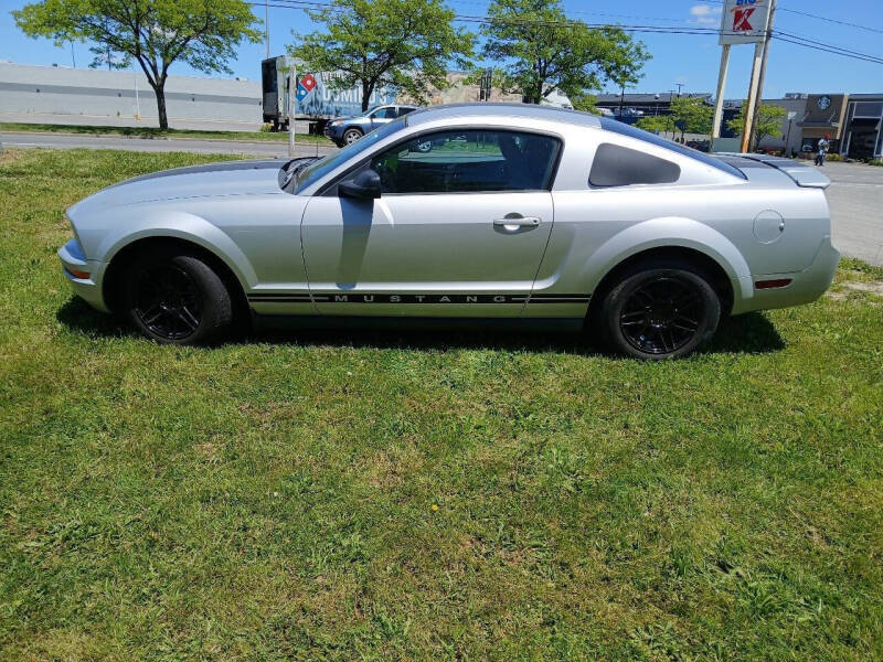 2007 Ford Mustang V6 Deluxe