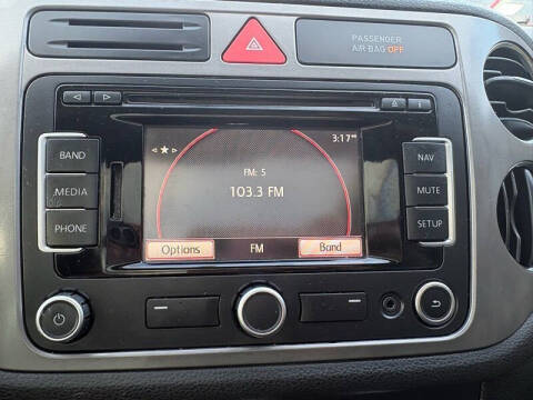 2011 Volkswagen Tiguan SEL