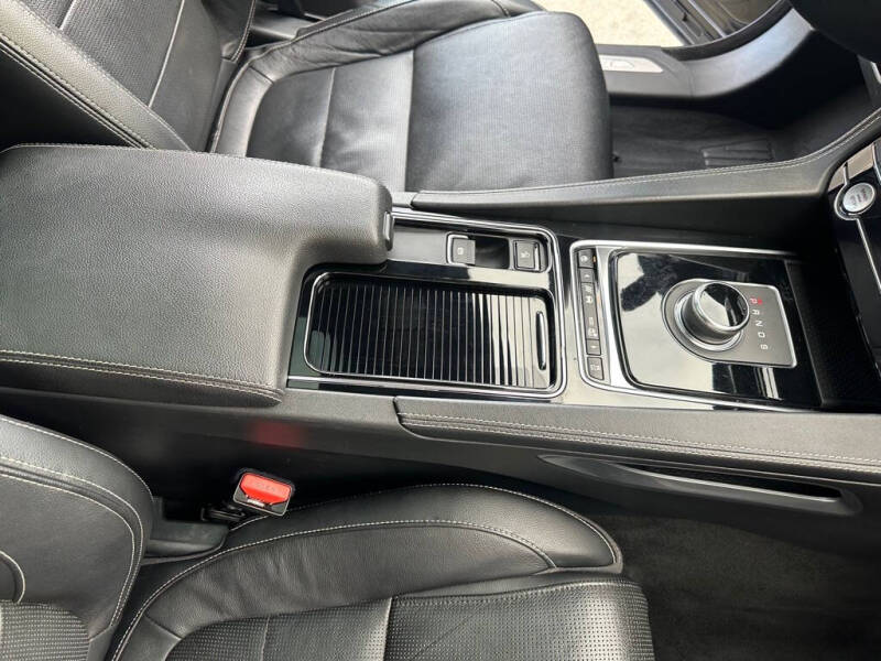 2019 Jaguar F-PACE S