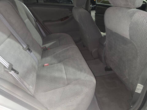 2004 Toyota Corolla LE