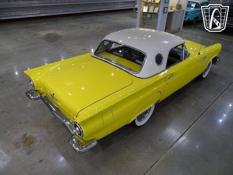 1957 Ford Thunderbird