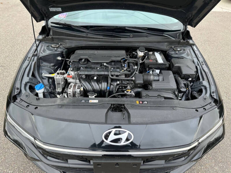 2024 Hyundai Elantra Limited