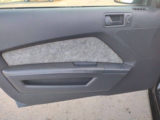 2014 Ford Mustang V6