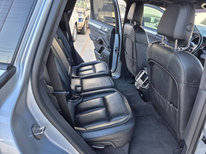 2016 Porsche Cayenne GTS