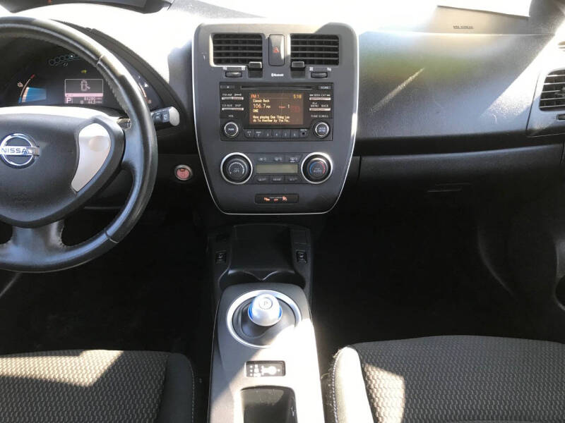 2013 Nissan LEAF S