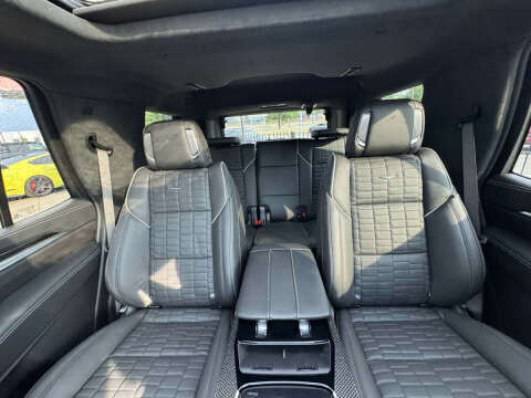 2025 Cadillac Escalade-V