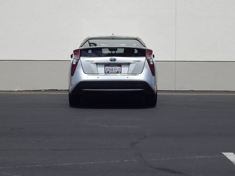 2017 Toyota Prius One