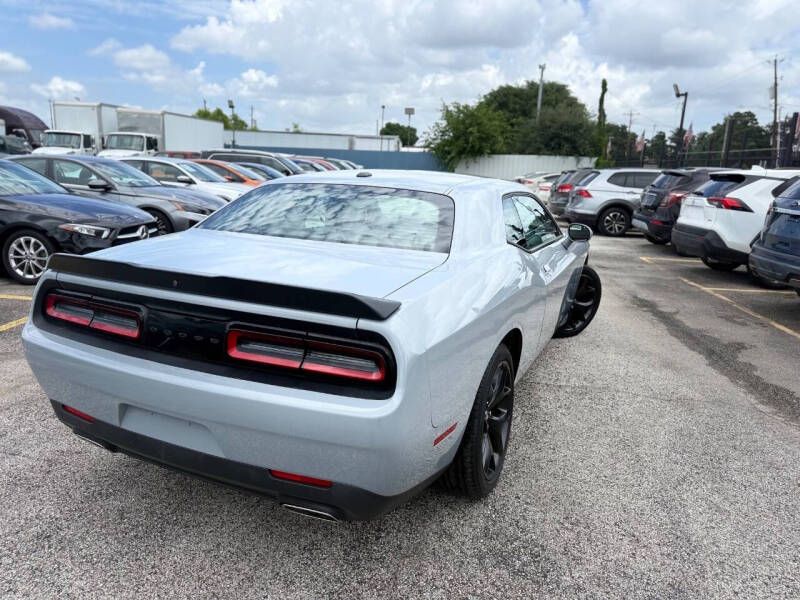 2020 Dodge Challenger SXT