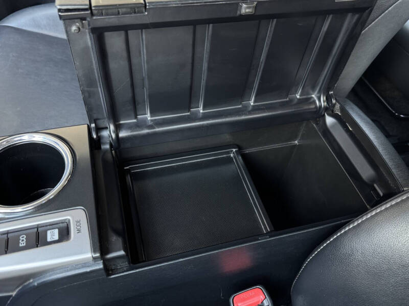 2017 Toyota Prius v Four