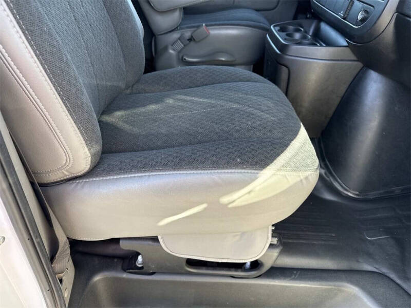 2024 Chevrolet Express 2500