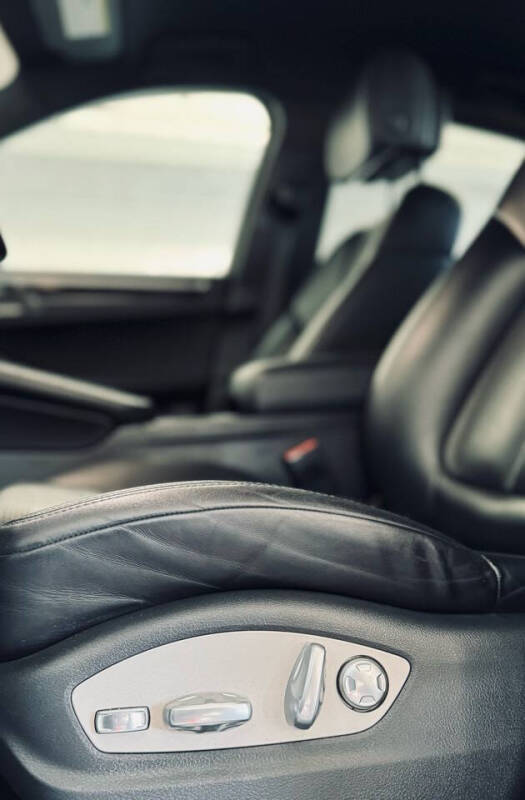 2015 Porsche Macan S