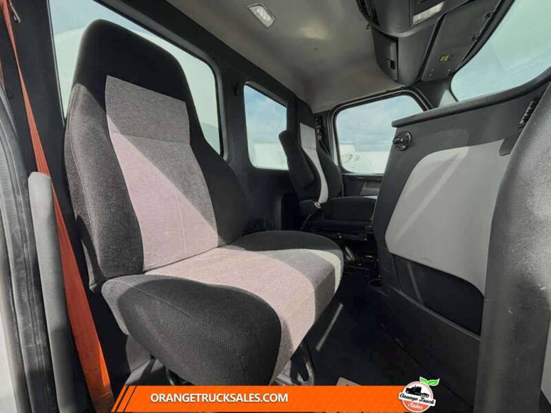 2023 Freightliner Cascadia