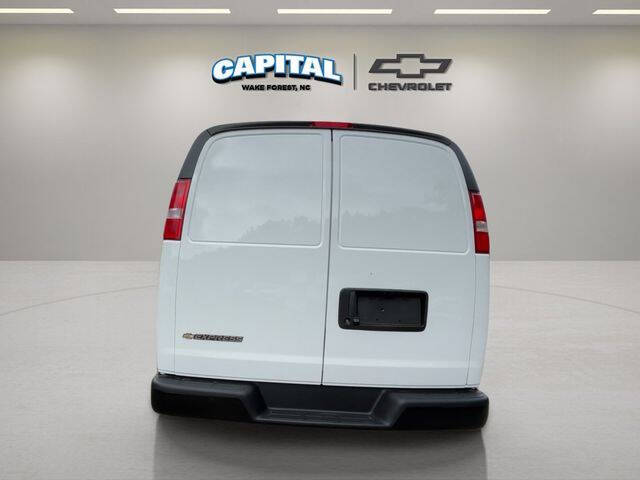 2025 Chevrolet Express 2500