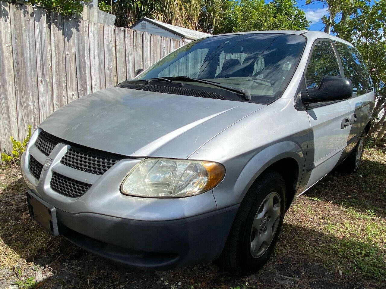 2003 dodge caravan se