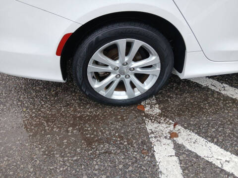 2015 Chrysler 200 Limited