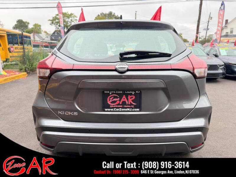2024 Nissan Kicks S