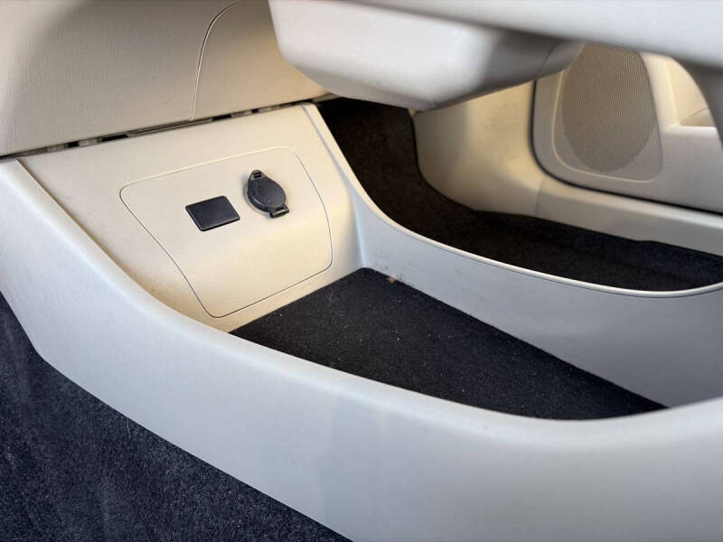 2013 Toyota Prius One