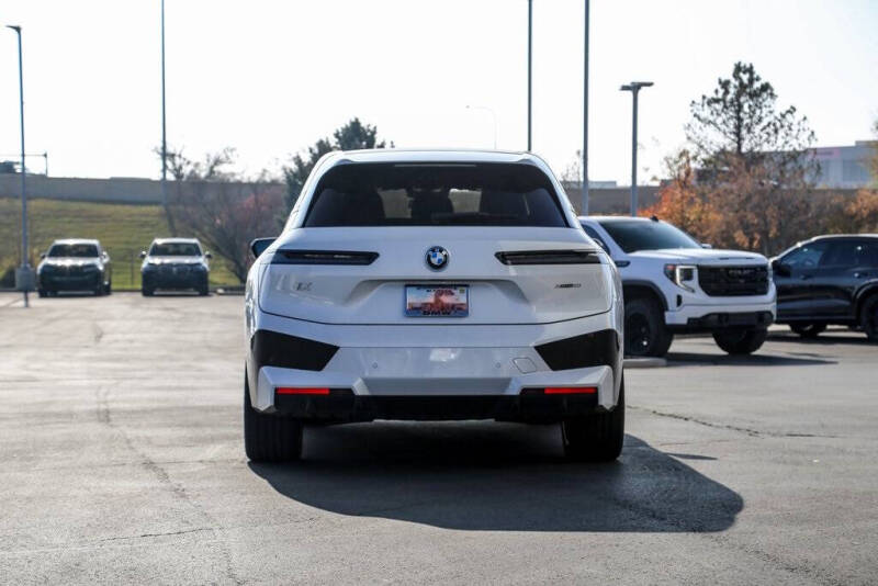 2025 BMW iX xDrive50