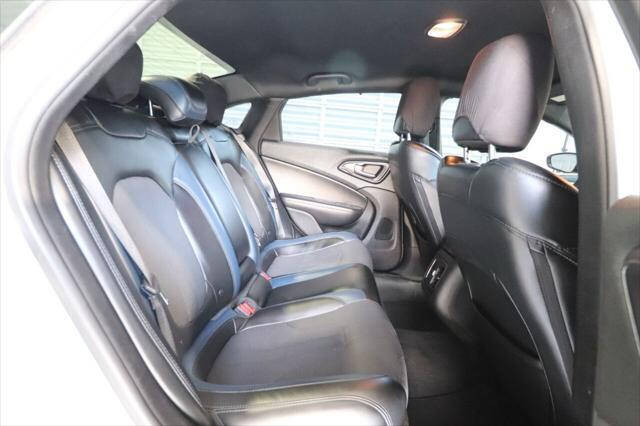 2015 Chrysler 200  - $12,297