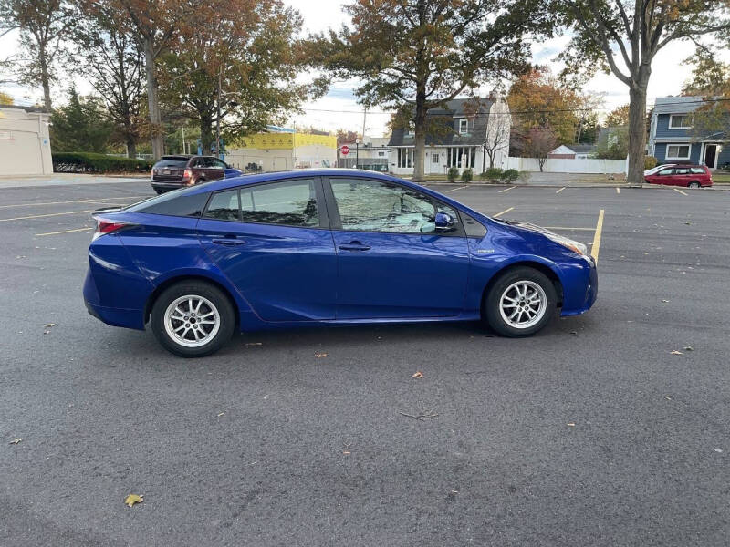 2017 Toyota Prius Two