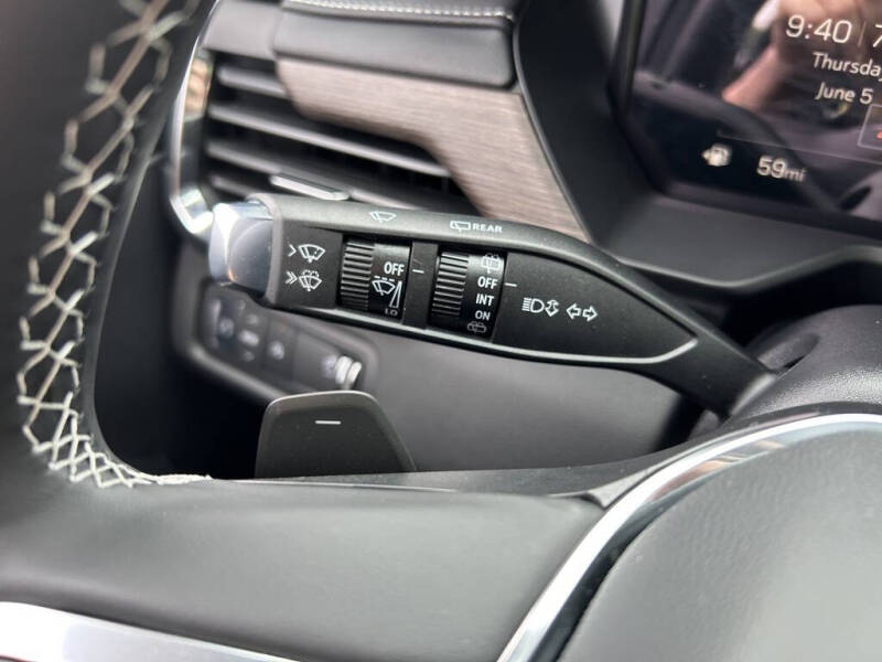 2025 GMC Acadia Denali