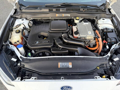 2017 Ford Fusion Hybrid SE