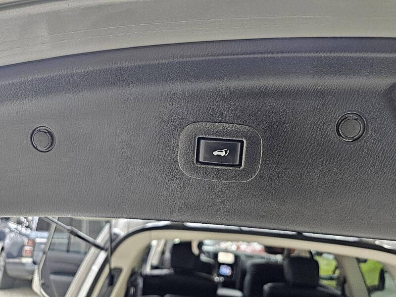 2021 Infiniti QX80 Luxe