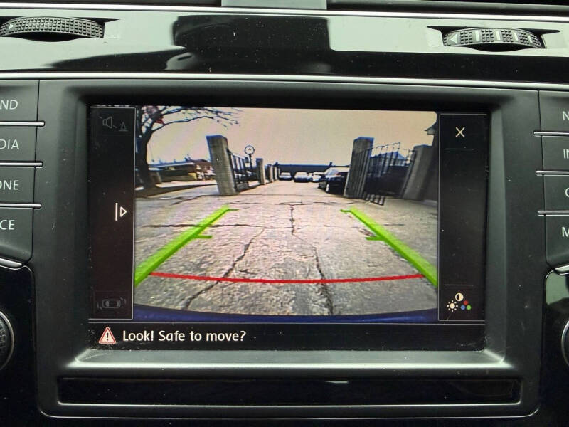 2016 Volkswagen Golf R 4Motion