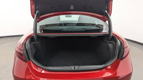 2023 Alfa Romeo Giulia Veloce