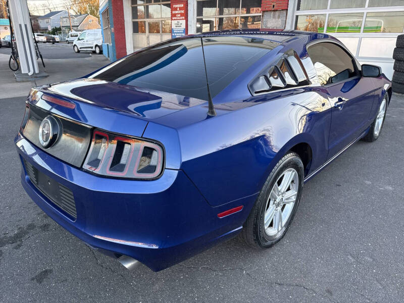 2014 Ford Mustang V6