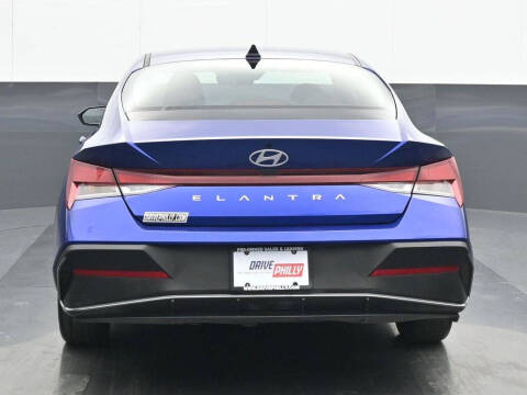 2025 Hyundai Elantra SE