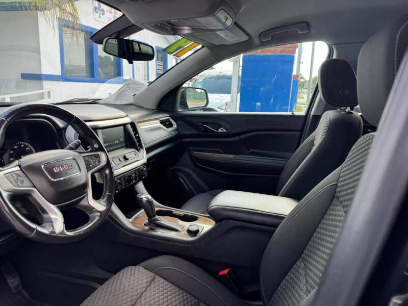 2019 GMC Acadia SLE-1