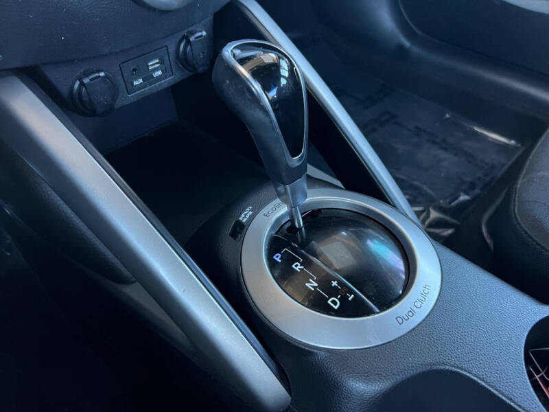 2017 Hyundai Veloster Value Edition