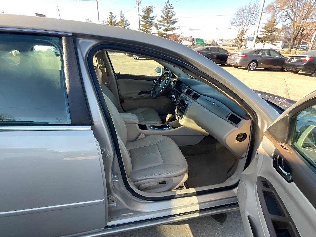 2008 Chevrolet Impala for sale at Auto Connection in Waterloo, IA