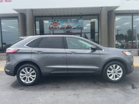 2022 Ford Edge Titanium
