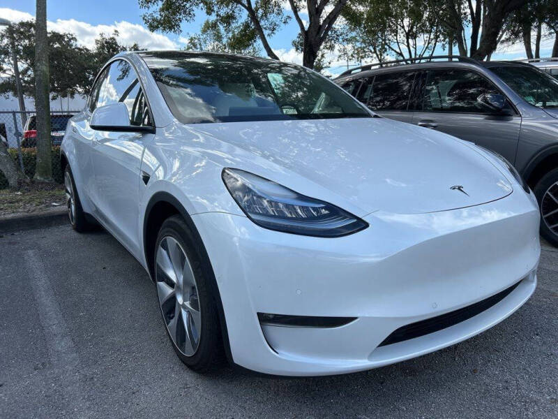 Used 2021 Tesla Model Y Long Range with VIN 5YJYGDEE4MF284251 for sale in Davie, FL