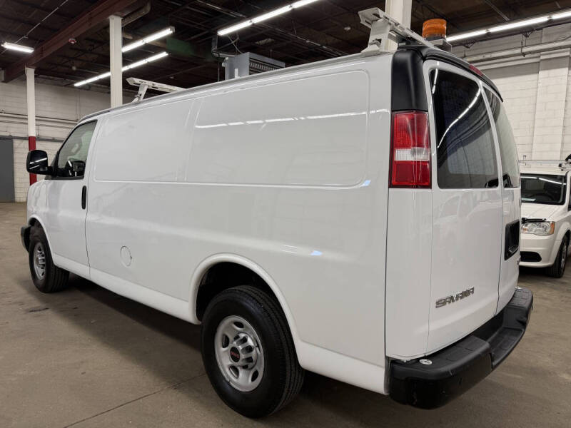 2017 GMC Savana 2500