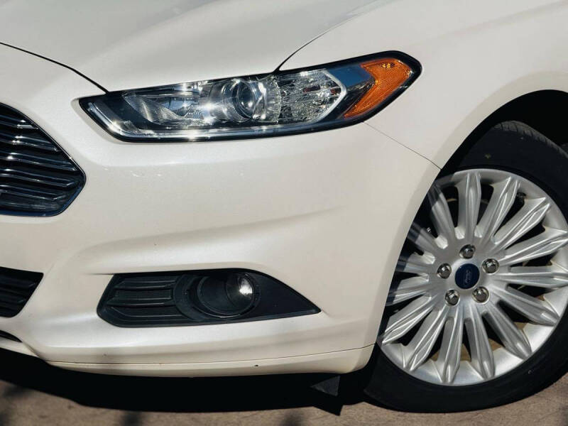 2016 Ford Fusion Hybrid SE