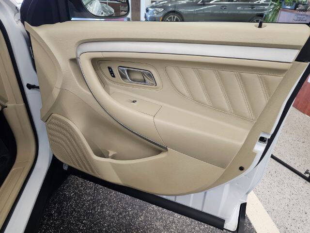 2017 Ford Taurus SEL