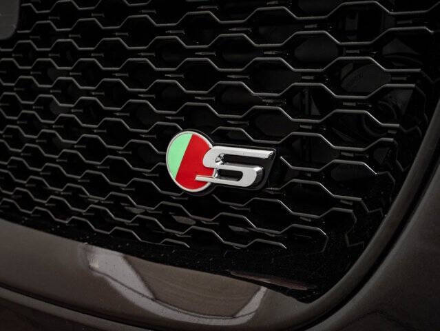2020 Jaguar F-PACE S