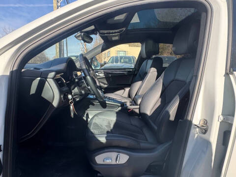 2017 Porsche Macan S