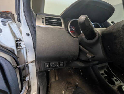 2012 Nissan Versa 1.8 SL