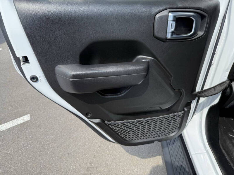 2023 Jeep Gladiator Sport S