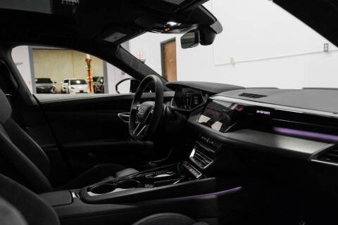 2024 Audi e-tron GT quattro Prestige